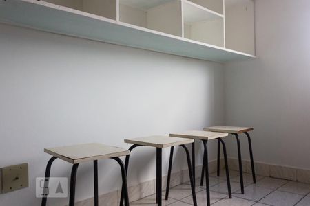 Detalhe sala/quarto de apartamento para alugar com 1 quarto, 22m² em Ocian, Praia Grande