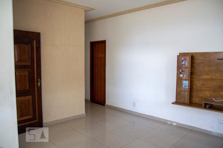 Sala de casa para alugar com 4 quartos, 250m² em Camarão, São Gonçalo