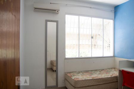 Quarto 1 de casa para alugar com 4 quartos, 250m² em Camarão, São Gonçalo