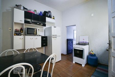 Cozinha 1 de casa à venda com 3 quartos, 195m² em Cidade Domitila, São Paulo