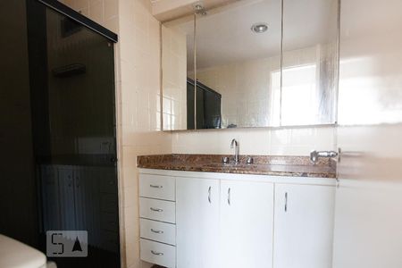 Banheiro de apartamento para alugar com 2 quartos, 70m² em Barra da Tijuca, Rio de Janeiro