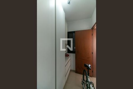 Apartamento à venda com 258m², 3 quartos e 3 vagas Apartamento à venda com 258m², 3 quartos e 3 vagasQuarto de Serviço
