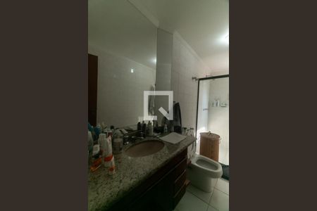 Apartamento à venda com 258m², 3 quartos e 3 vagas Apartamento à venda com 258m², 3 quartos e 3 vagasBanheiro Social