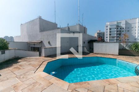 Apartamento à venda com 258m², 3 quartos e 3 vagas Apartamento à venda com 258m², 3 quartos e 3 vagasPiscina