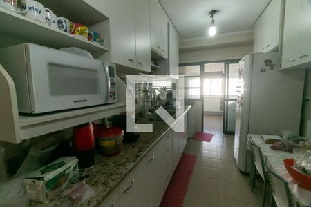 Apartamento à venda com 258m², 3 quartos e 3 vagas Apartamento à venda com 258m², 3 quartos e 3 vagasCozinha