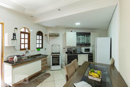 Cozinha de casa à venda com 3 quartos, 80m² em Santa Maria, Osasco