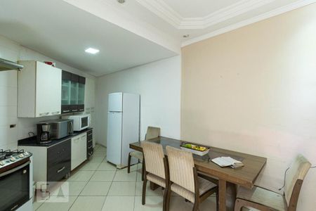 Cozinha de casa à venda com 3 quartos, 80m² em Santa Maria, Osasco