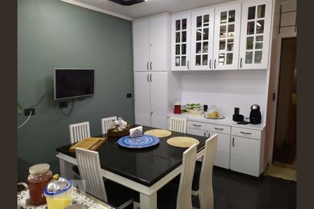 Cozinha de apartamento à venda com 3 quartos, 204m² em Santana, São Paulo