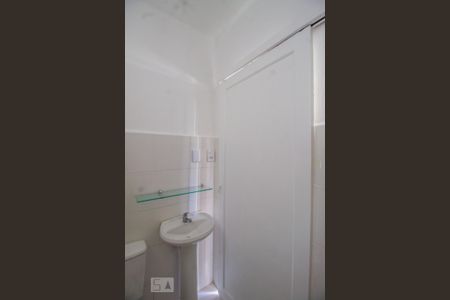 Banheiro de kitnet/studio à venda com 1 quarto, 22m² em Cidade Baixa, Porto Alegre