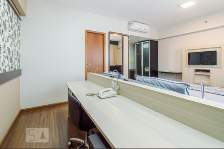 Sala/Quarto de apartamento para alugar com 1 quarto, 30m² em Liberdade, São Paulo