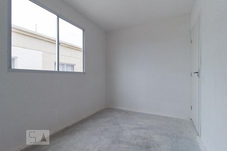 Quarto 1 de apartamento para alugar com 2 quartos, 38m² em Parque da Fonte, São José dos Pinhais