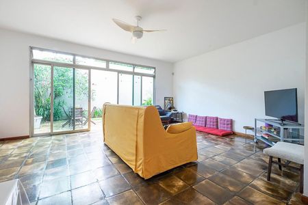 Sala de casa para alugar com 6 quartos, 550m² em Alto de Pinheiros, São Paulo