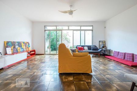 Sala de casa para alugar com 6 quartos, 550m² em Alto de Pinheiros, São Paulo