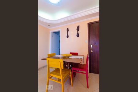 Sala de apartamento para alugar com 2 quartos, 70m² em Ondina, Salvador