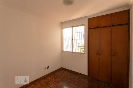 Quarto 2 de apartamento à venda com 4 quartos, 102m² em Sagrada Família, Belo Horizonte