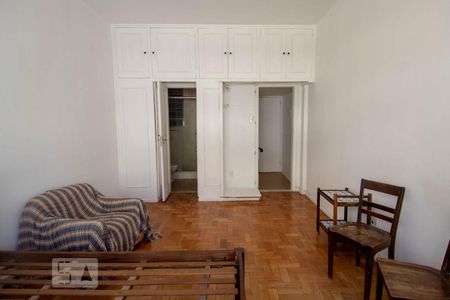 Sala de kitnet/studio para alugar com 1 quarto, 28m² em Leme, Rio de Janeiro