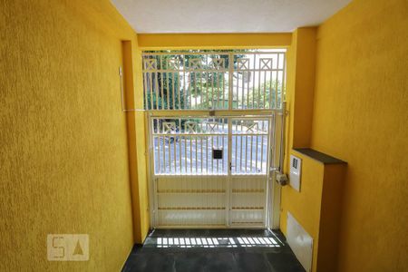 Sala  de casa à venda com 2 quartos, 100m² em Jardim Santo Elias, São Paulo