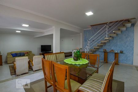 Sala de jantar de casa à venda com 4 quartos, 400m² em Chora Menino, São Paulo