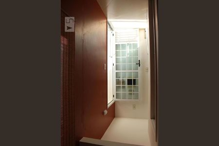 Hall de Entrada de casa de condomínio para alugar com 3 quartos, 85m² em Vargem Pequena, Rio de Janeiro