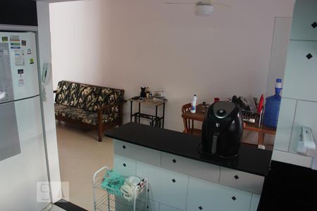 Sala/Cozinha de casa de condomínio para alugar com 3 quartos, 85m² em Vargem Pequena, Rio de Janeiro