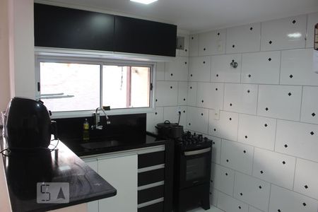 Cozinha de casa de condomínio para alugar com 3 quartos, 85m² em Vargem Pequena, Rio de Janeiro