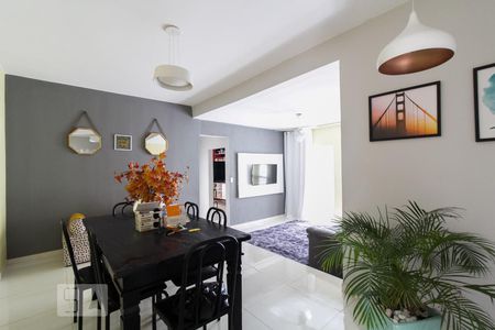 Sala de casa para alugar com 3 quartos, 116m² em Jardim Santa Rosália, Sorocaba