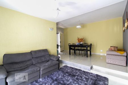 Sala de casa para alugar com 3 quartos, 116m² em Jardim Santa Rosália, Sorocaba