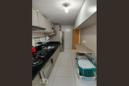 Cozinha de apartamento à venda com 3 quartos, 60m² em Paraisópolis, São Paulo