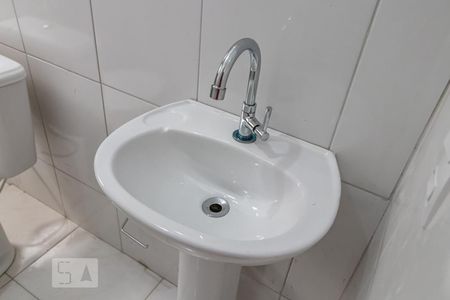 Detalhe do Banheiro de casa para alugar com 1 quarto, 43m² em Nova Aldeinha, Barueri