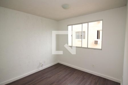 Sala de apartamento à venda com 2 quartos, 42m² em Rubem Berta, Porto Alegre