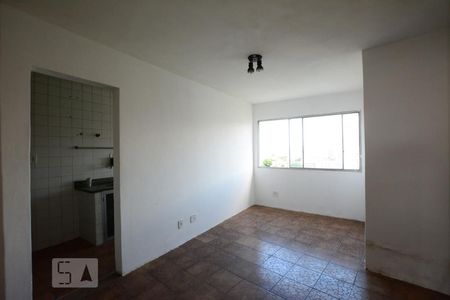 Sala de apartamento para alugar com 2 quartos, 47m² em Olaria, Rio de Janeiro