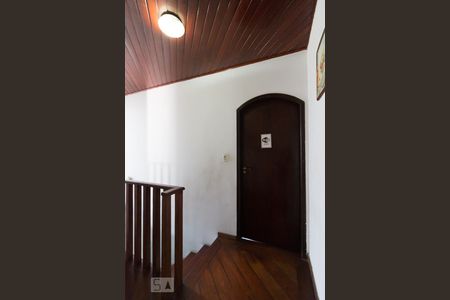 Corredor de casa à venda com 3 quartos, 130m² em Jardim Moreira, Guarulhos