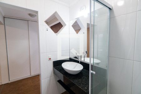 Banheiro da Suíte 1 de casa para alugar com 3 quartos, 150m² em Parque Jabaquara, São Paulo