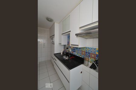 Cozinha de apartamento à venda com 2 quartos, 56m² em Vila Galvão, Guarulhos