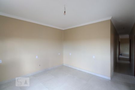 Sala 2 de kitnet/studio para alugar com 4 quartos, 60m² em Residencial Brisas da Mata, Goiânia