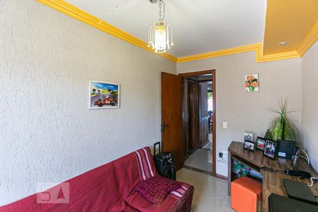 Sala de casa à venda com 3 quartos, 120m² em Hípica, Porto Alegre