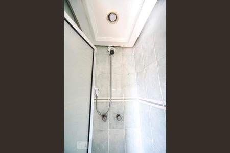 Casa de condomínio à venda com 520m², 4 quartos e 7 vagas Casa de condomínio à venda com 520m², 4 quartos e 7 vagasChuveiro