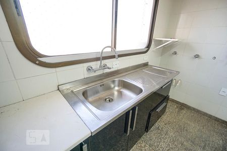 Casa de condomínio à venda com 520m², 4 quartos e 7 vagas Casa de condomínio à venda com 520m², 4 quartos e 7 vagasPia