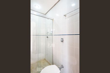 Casa de condomínio à venda com 520m², 4 quartos e 7 vagas Casa de condomínio à venda com 520m², 4 quartos e 7 vagasBanheiro