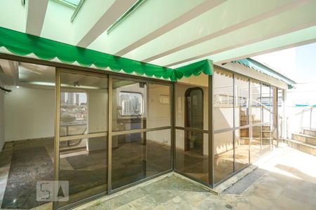 Casa de condomínio à venda com 520m², 4 quartos e 7 vagas Casa de condomínio à venda com 520m², 4 quartos e 7 vagasCobertura