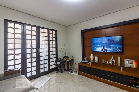 Sala de casa à venda com 4 quartos, 200m² em Jardim das Flores, Osasco