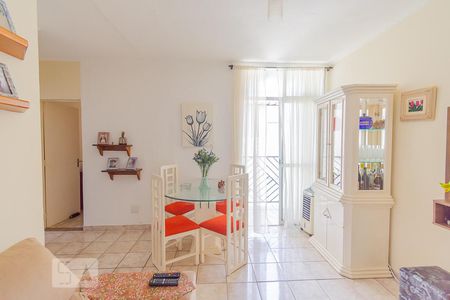 Apartamento à venda com 64m², 2 quartos e 1 vagaSala