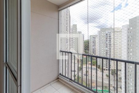 Sacada de apartamento para alugar com 3 quartos, 65m² em Umuarama, Osasco