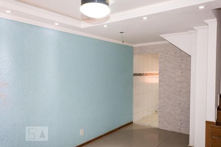 Sala de casa de condomínio para alugar com 2 quartos, 73m² em Guaratiba, Rio de Janeiro