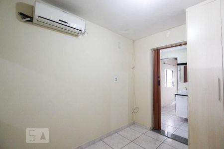 Quarto 1 de casa para alugar com 2 quartos, 85m² em Vila Portuguesa, São Paulo