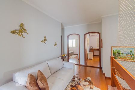 Casa à venda com 238m², 4 quartos e 4 vagas Casa à venda com 238m², 4 quartos e 4 vagasSala de Estar