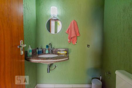 Casa à venda com 238m², 4 quartos e 4 vagas Casa à venda com 238m², 4 quartos e 4 vagasLavabo