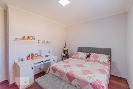 Casa à venda com 238m², 4 quartos e 4 vagas Casa à venda com 238m², 4 quartos e 4 vagasQuarto 2