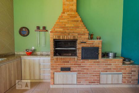 Casa à venda com 238m², 4 quartos e 4 vagas Casa à venda com 238m², 4 quartos e 4 vagasChurrasqueira