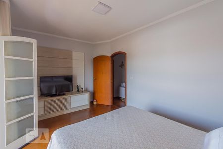 Casa à venda com 238m², 4 quartos e 4 vagas Casa à venda com 238m², 4 quartos e 4 vagasQuarto 3